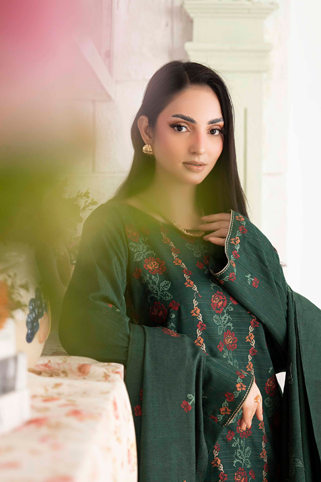 BOTTLE GREEN LUXURY EMBROIDERED VELVET CRYSTAL SET