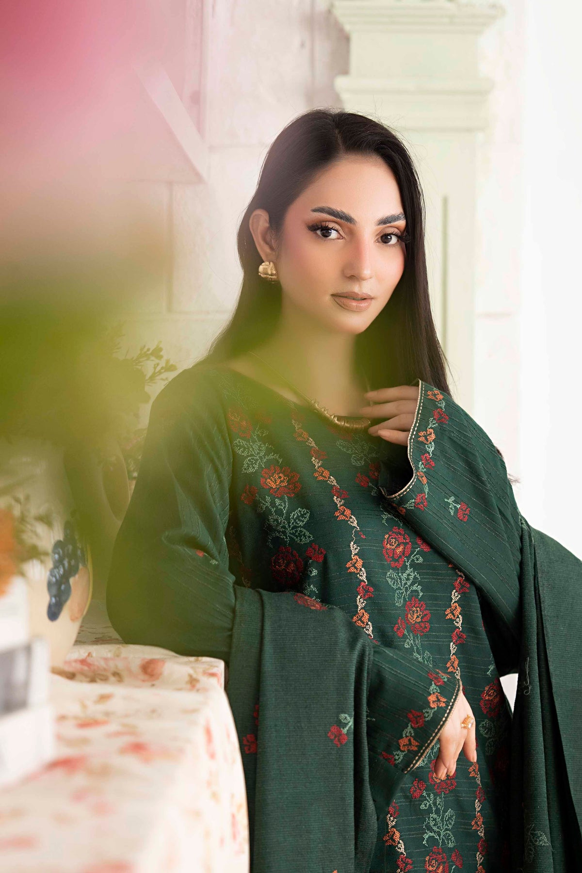 BOTTLE GREEN LUXURY EMBROIDERED VELVET CRYSTAL SET