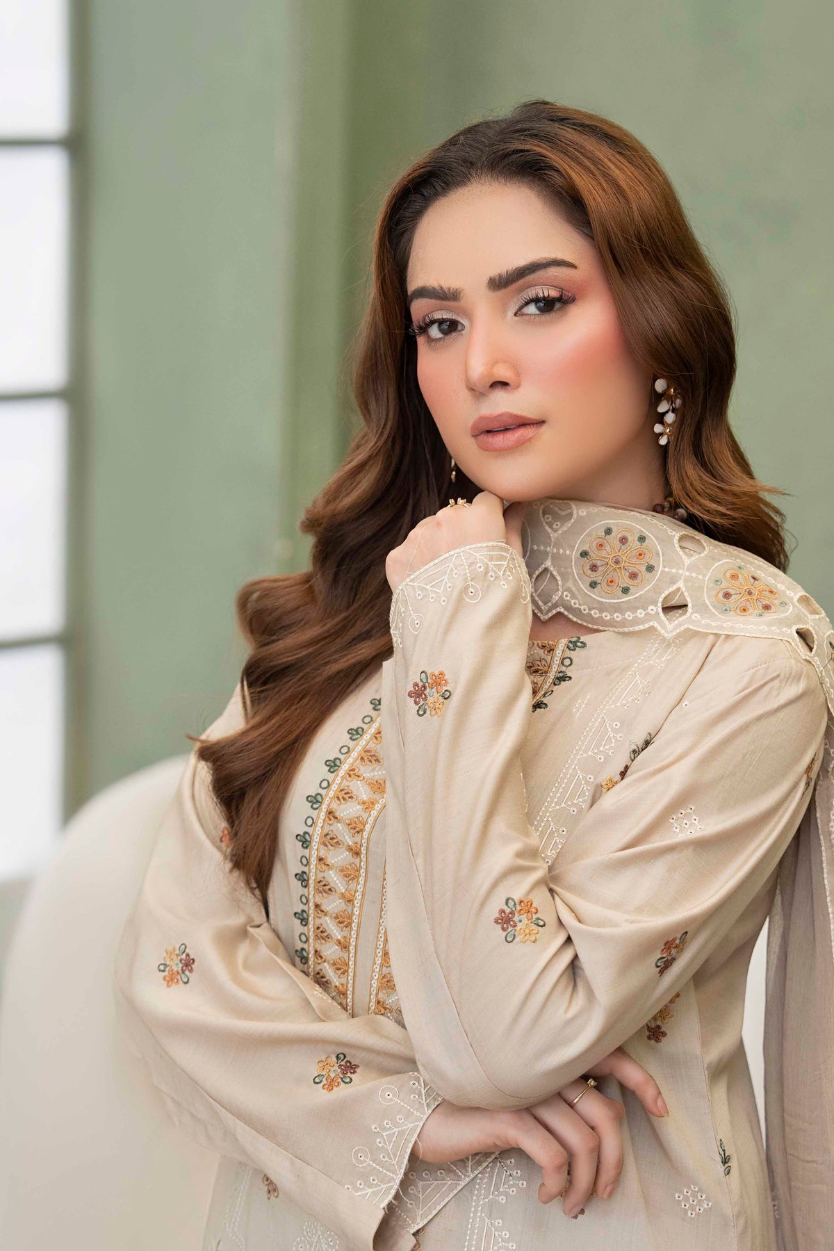 Beige Cream Embroidered Piece Suit with Crinkle Dupatta 3-Piece Suit