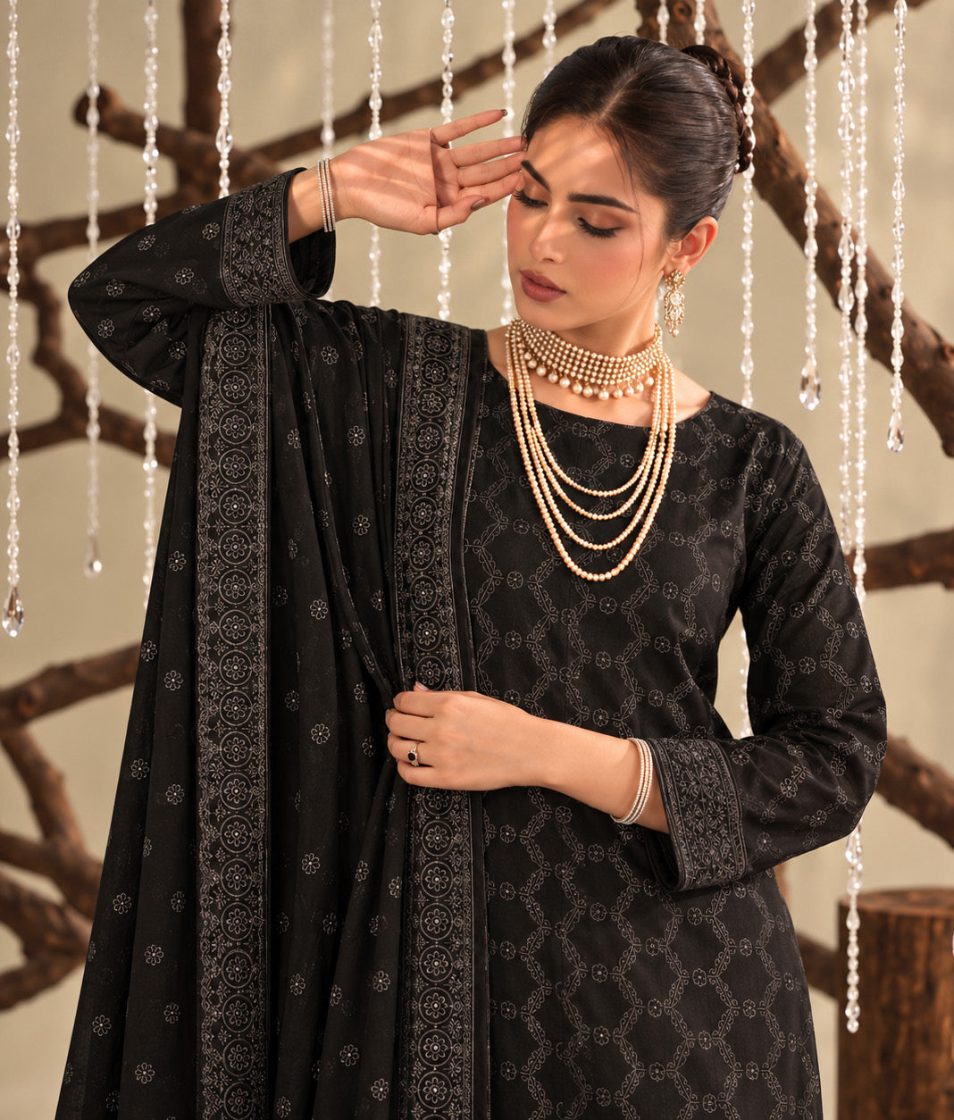 Black Embroidered Dhanak Chicken Kari 3-Piece Suit – Unstitche