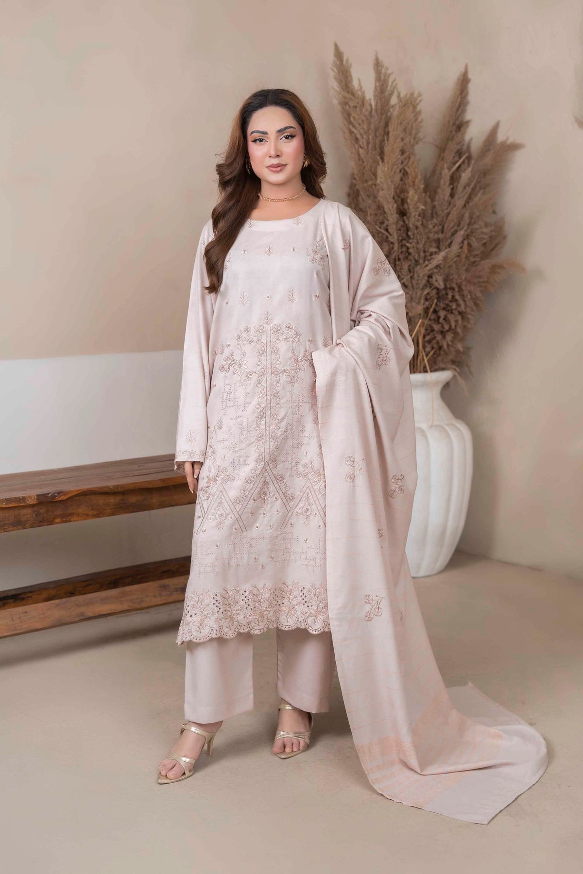 Blush Pink Luxury Dhanak Suit With Velvet Shawl 3-Piece Suit – Unstitched