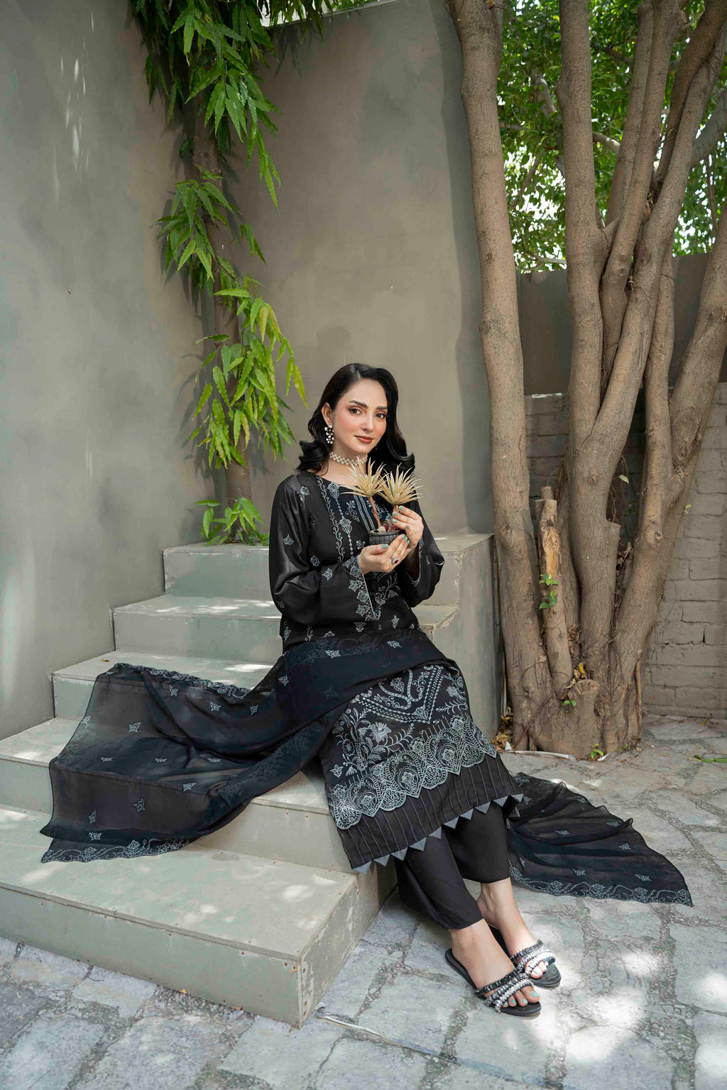 Charcoal Black Slub Viscose Suit With Crinkle Dupattal 3-Piece Suit – Unstitched