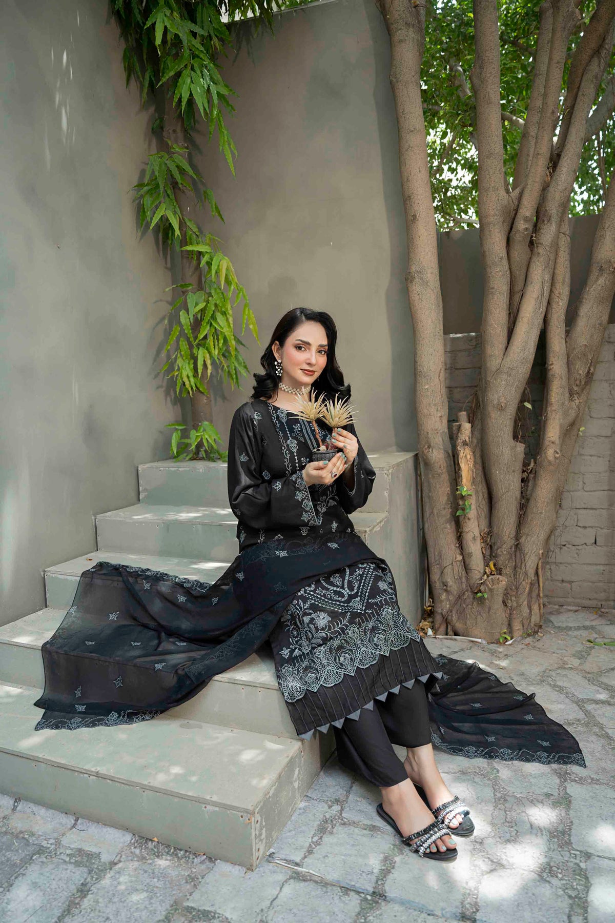 Charcoal Black Slub Viscose Suit With Crinkle Dupattal 3-Piece Suit – Unstitched
