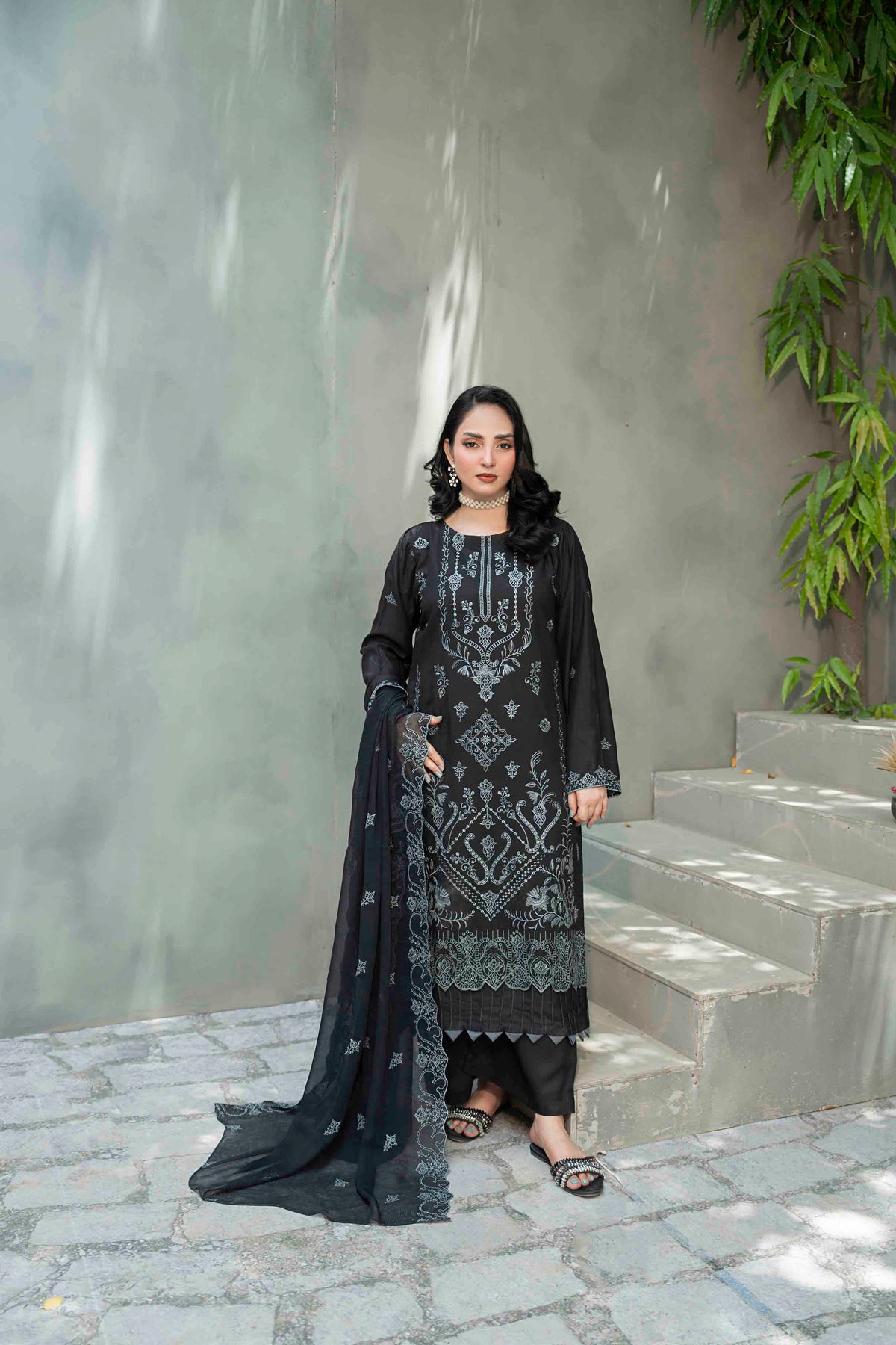 Charcoal Black Slub Viscose Suit With Crinkle Dupattal 3-Piece Suit – Unstitched
