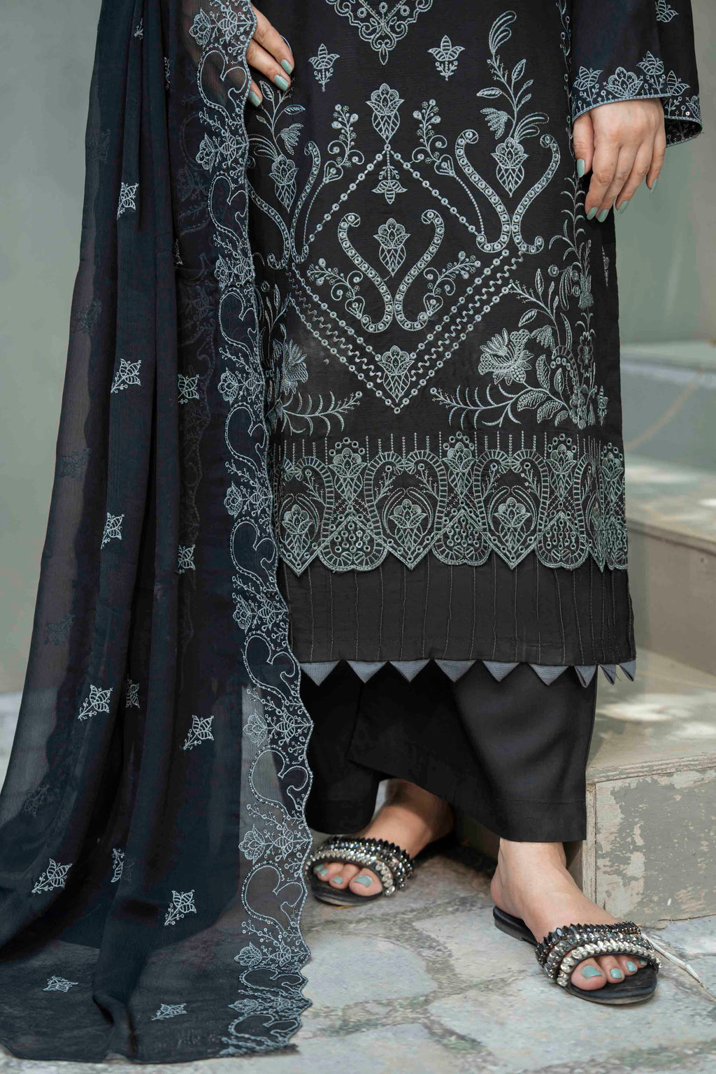 Charcoal Black Slub Viscose Suit With Crinkle Dupattal 3-Piece Suit – Unstitched