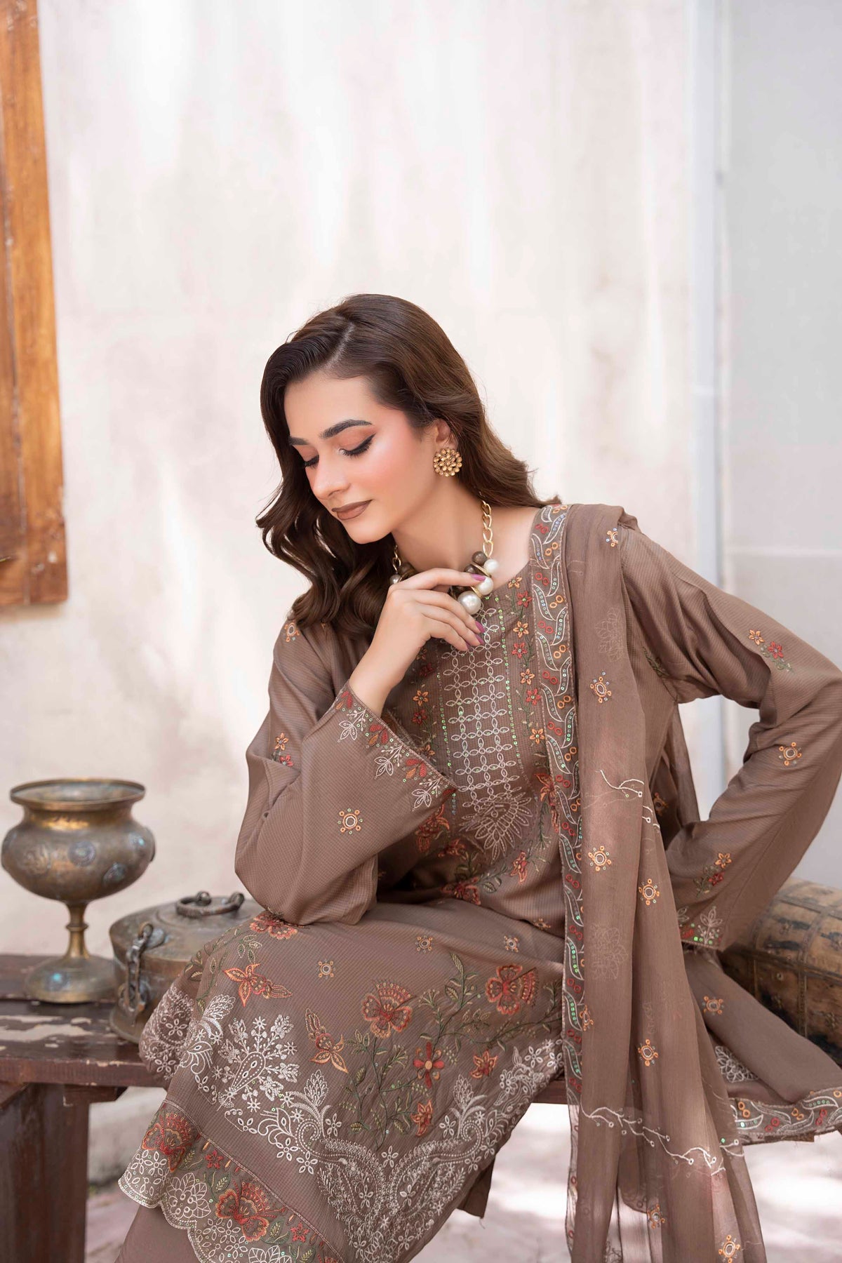 LUXURY BROWN EMBROIDERED SLUB ZARI VISCOSE SET
