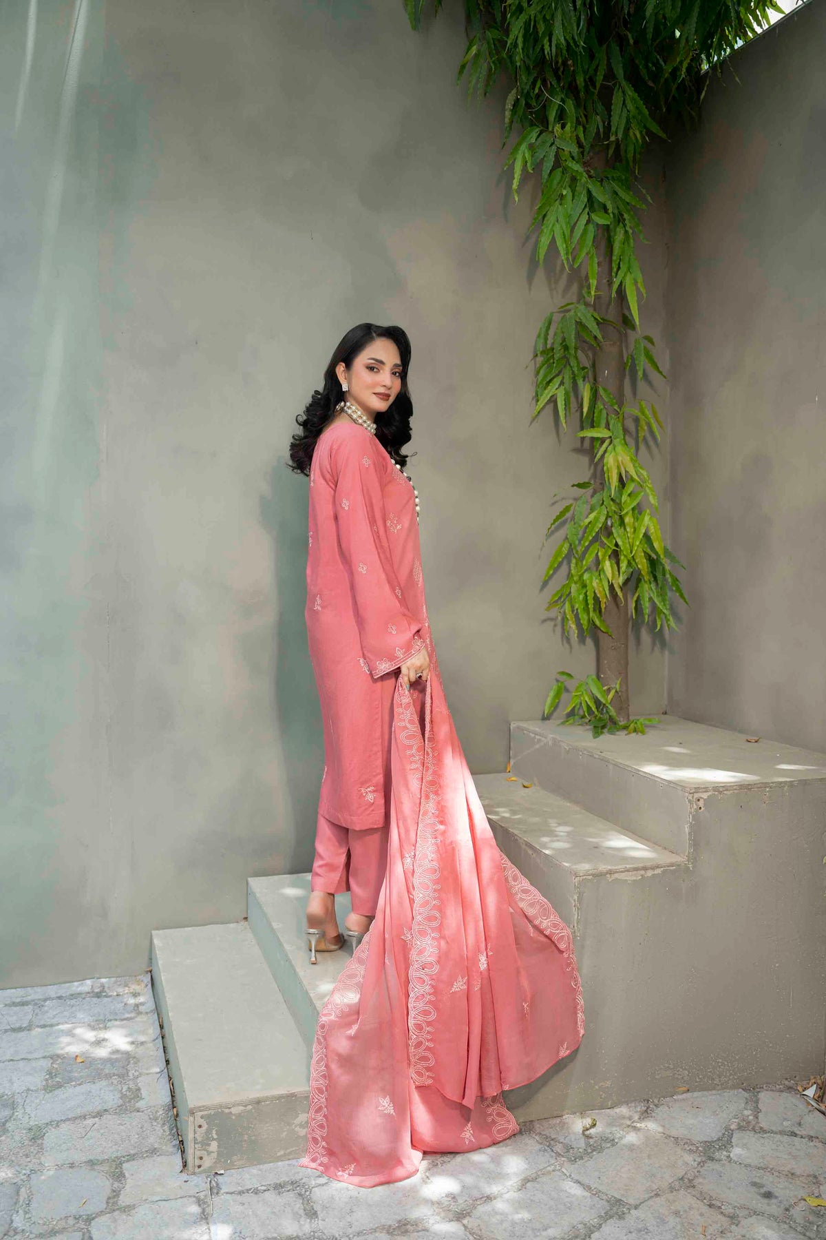 Coral Pink Slub Viscose Suit With Crinkle Dupattal 3-Piece Suit – Unstitched