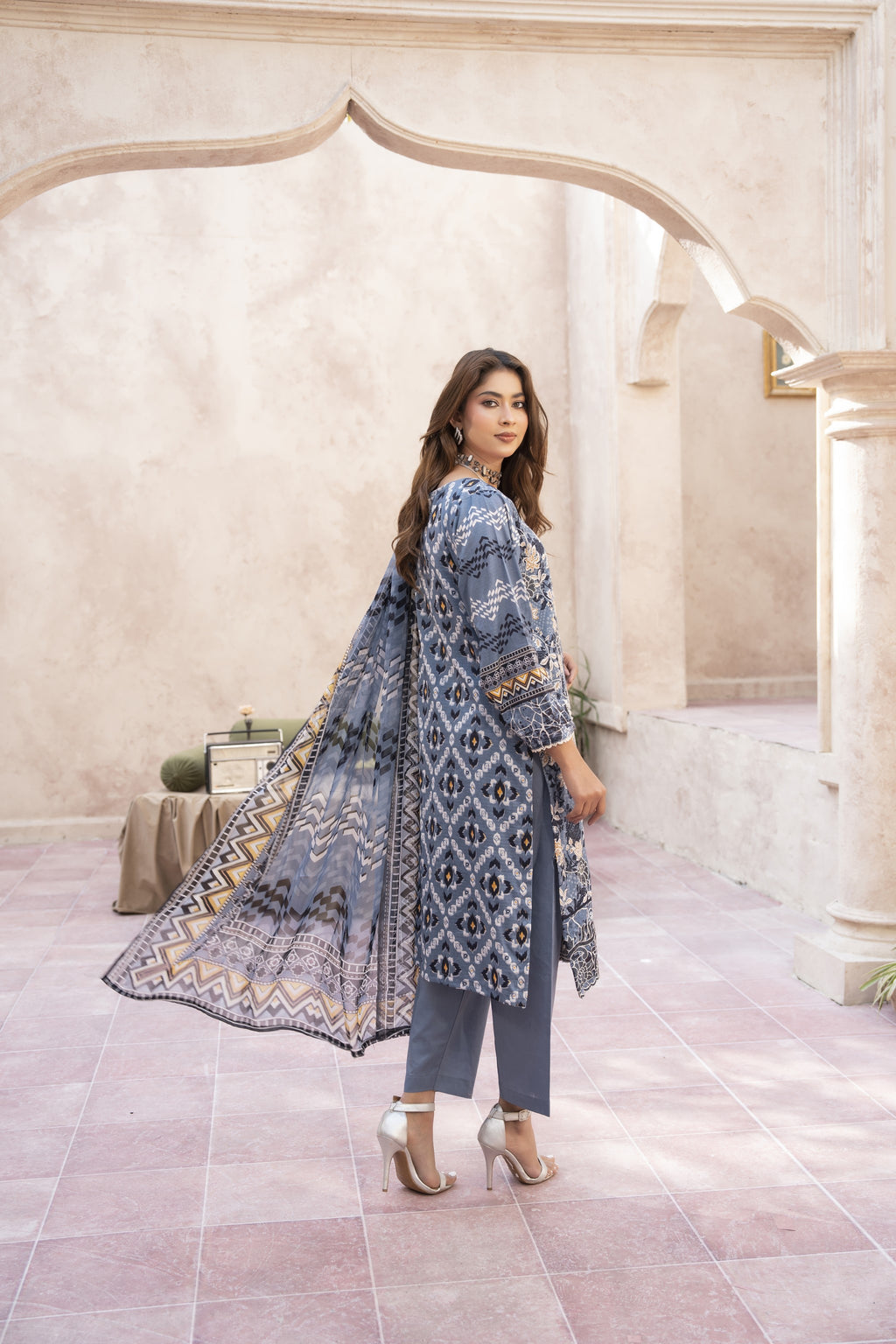 Amore Premium Embroidered 3-Pc