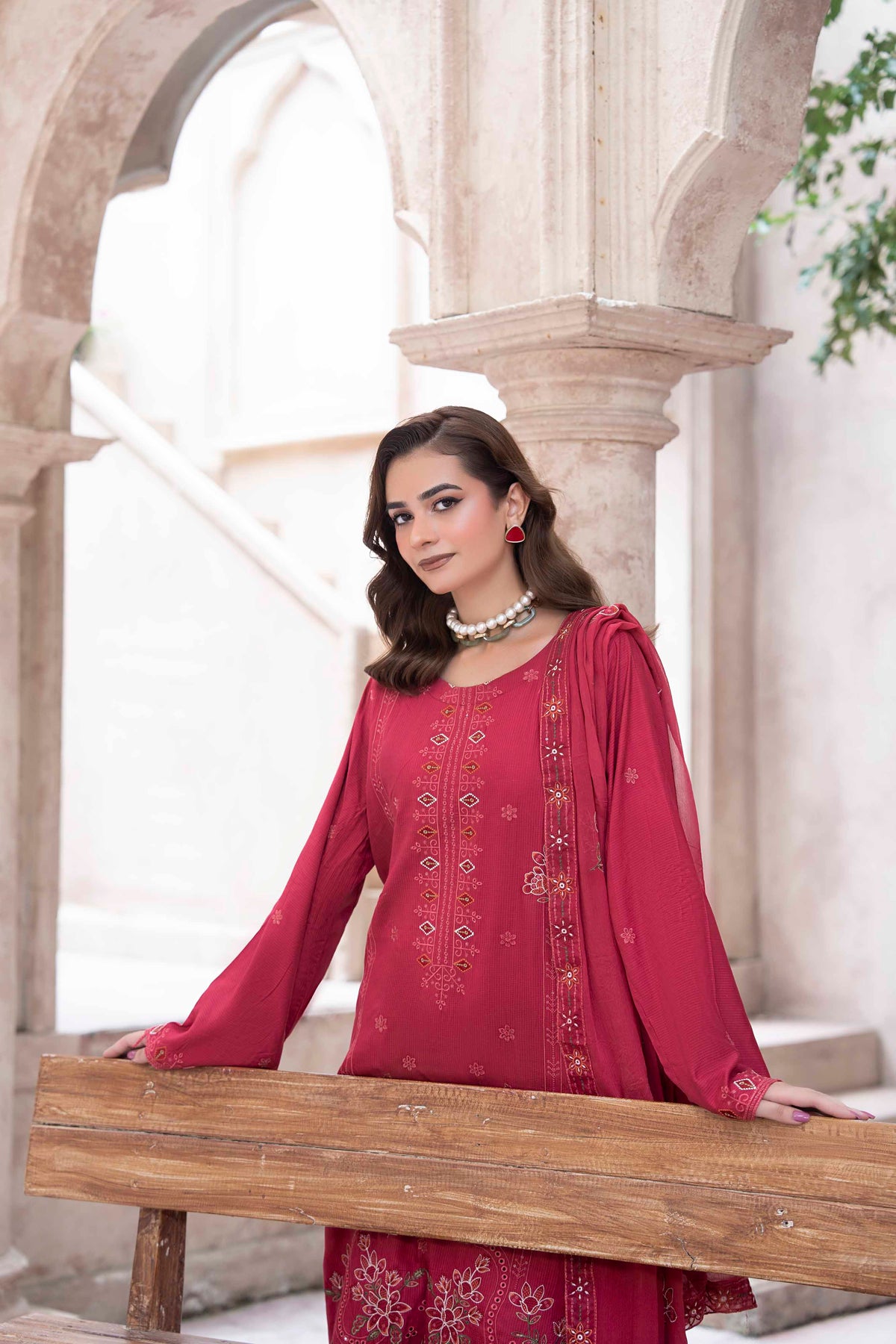 LUXURY ATISHI EMBROIDERED SLUB ZARI VISCOSE SET