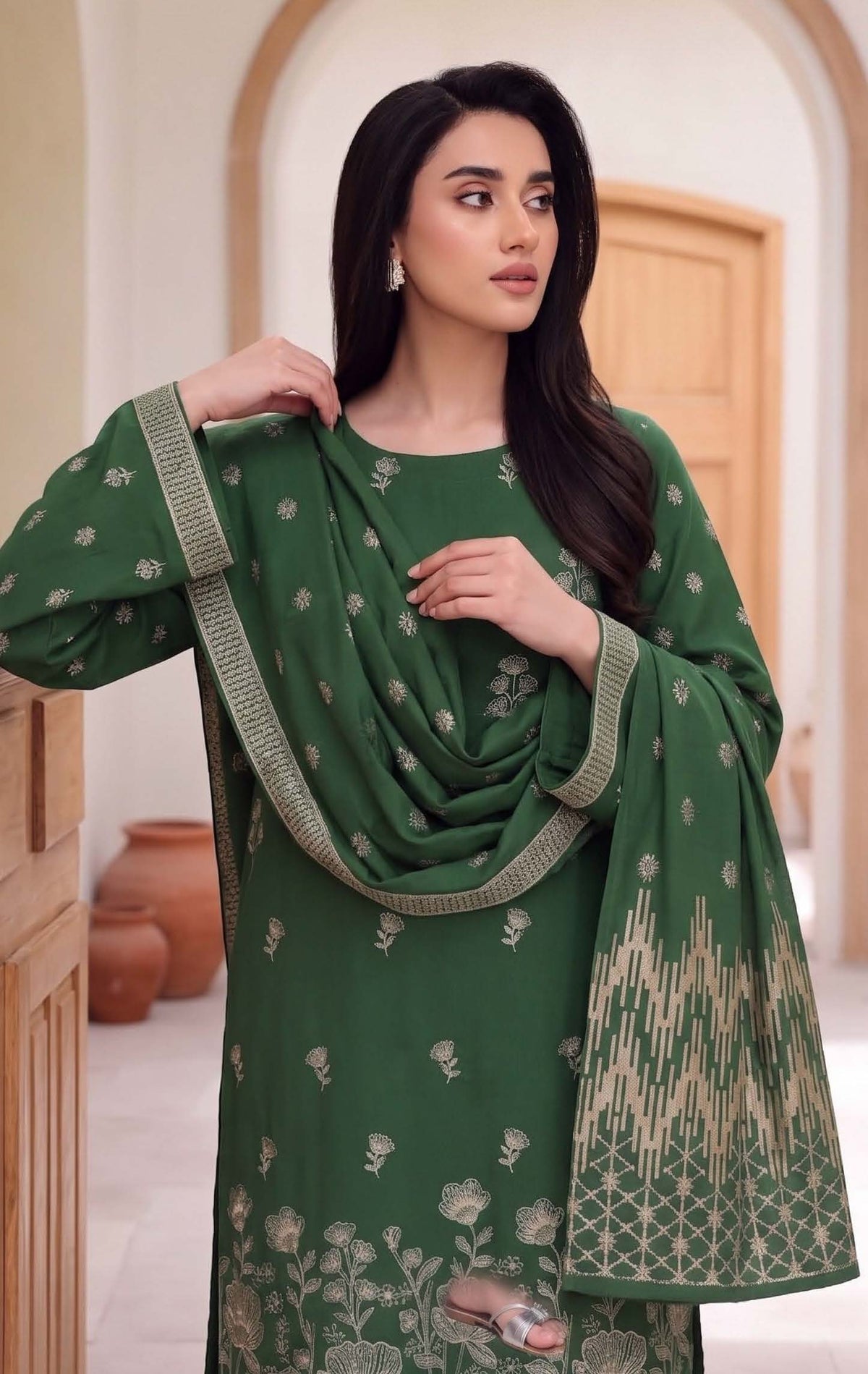 Emerald Green Embroidered Dhanak 3-Piece Suit