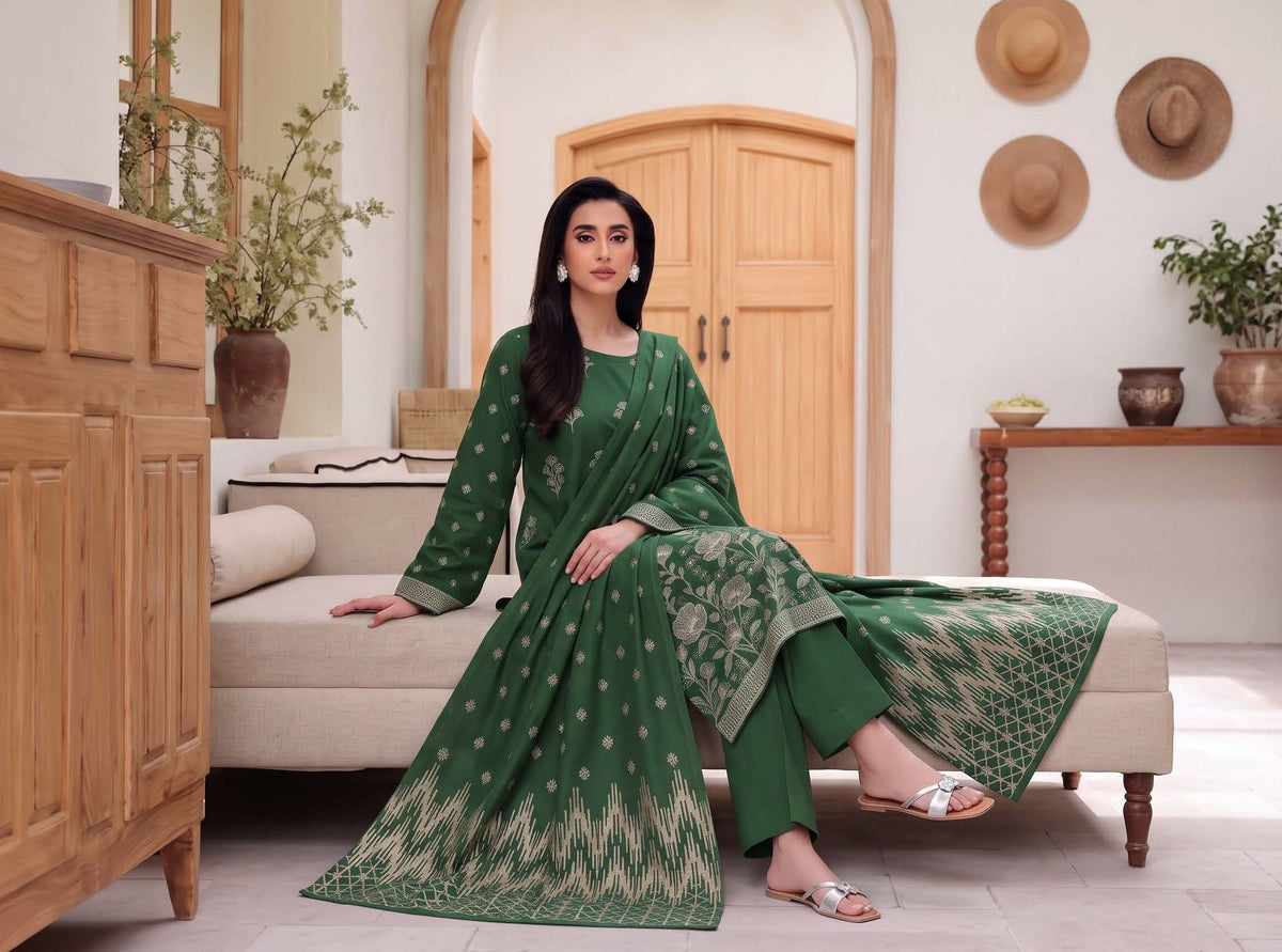 Emerald Green Embroidered Dhanak 3-Piece Suit