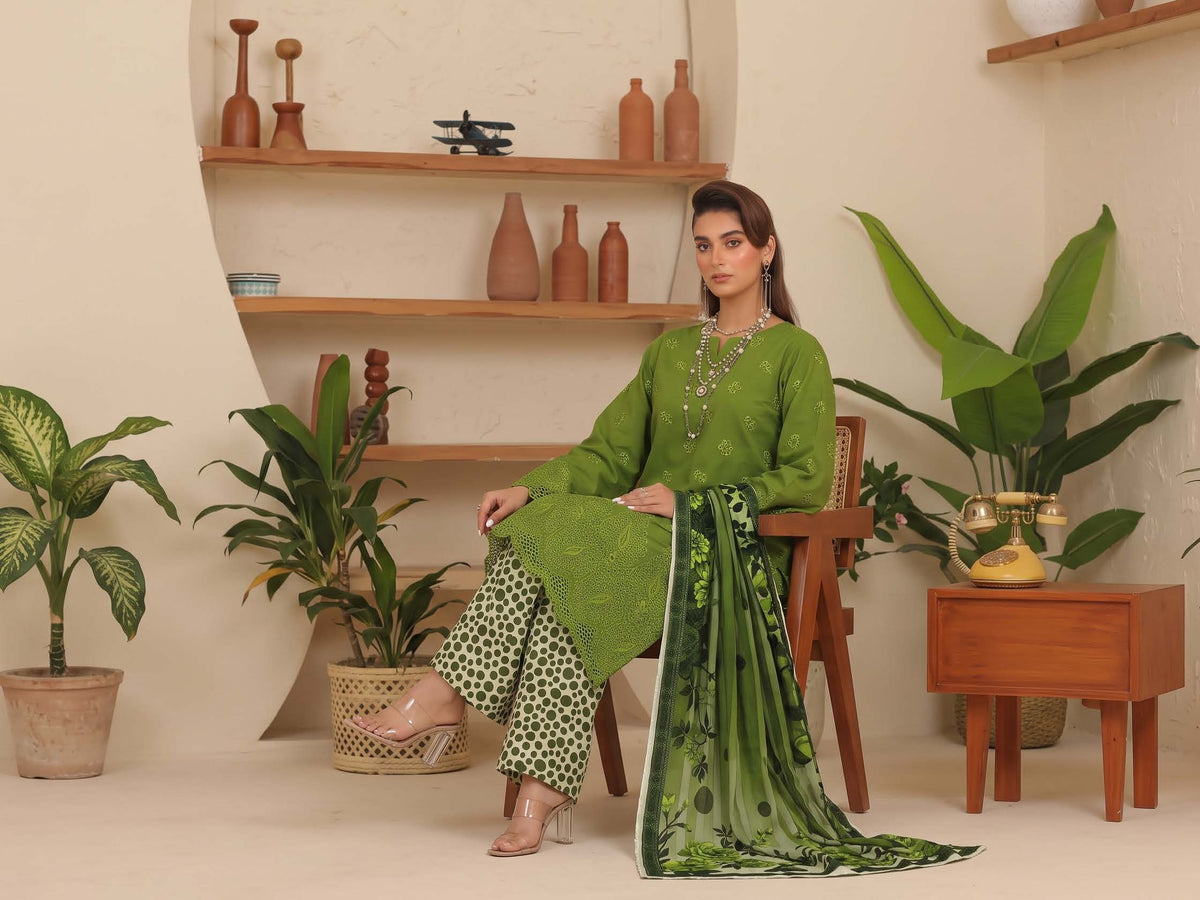 Green Embroidered Printed Khaddar Chicken Kari 3-Piece Suit