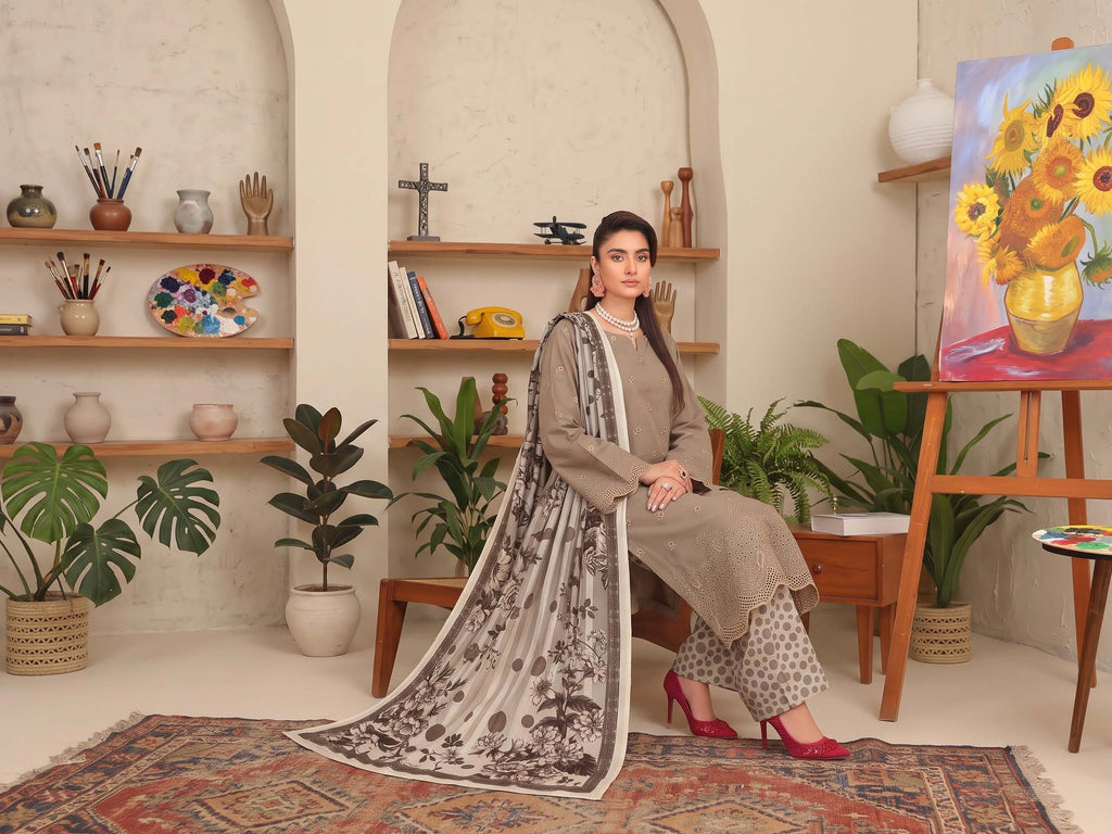 Grey Embroidered Printed Khaddar Chicken Kari 3-Piece Suit