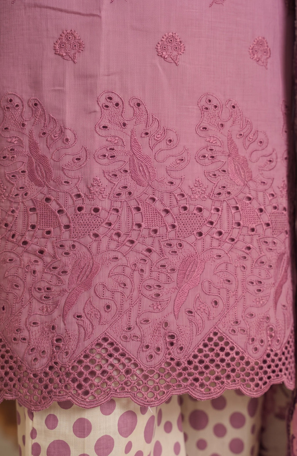 Mauve Embroidered Printed Khaddar Chicken Kari 3-Piece Suit