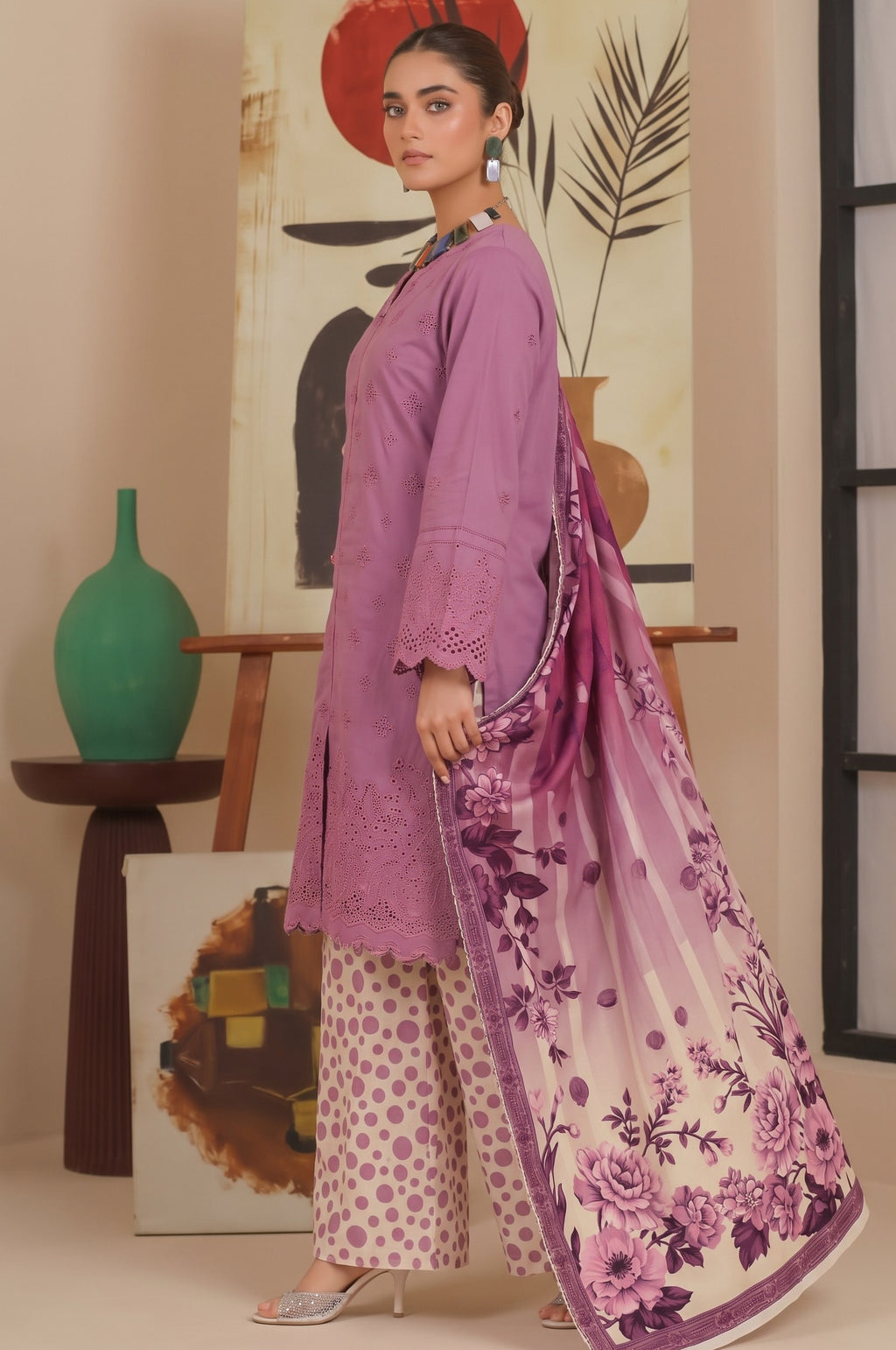 Mauve Embroidered Printed Khaddar Chicken Kari 3-Piece Suit