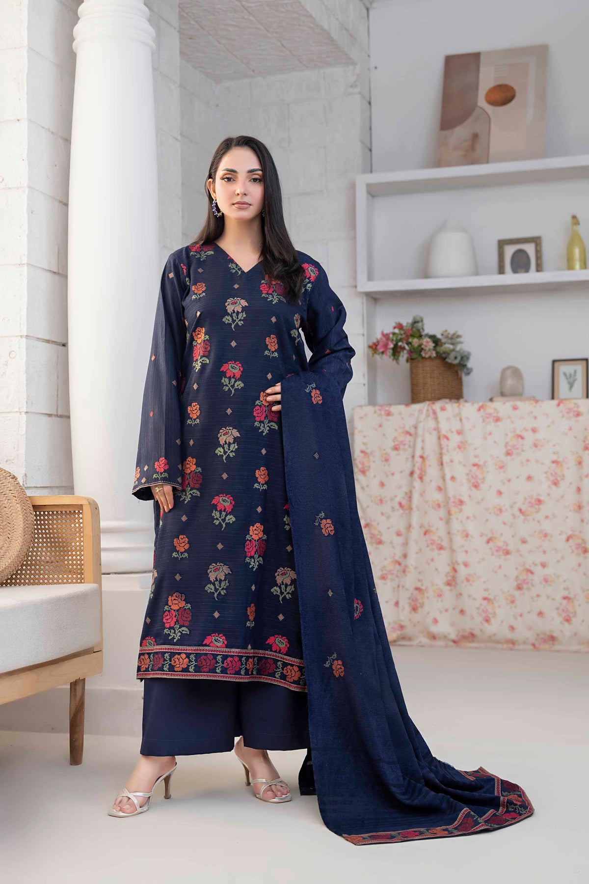 NAVY BLUE LUXURY EMBROIDERED VELVET CRYSTAL SET