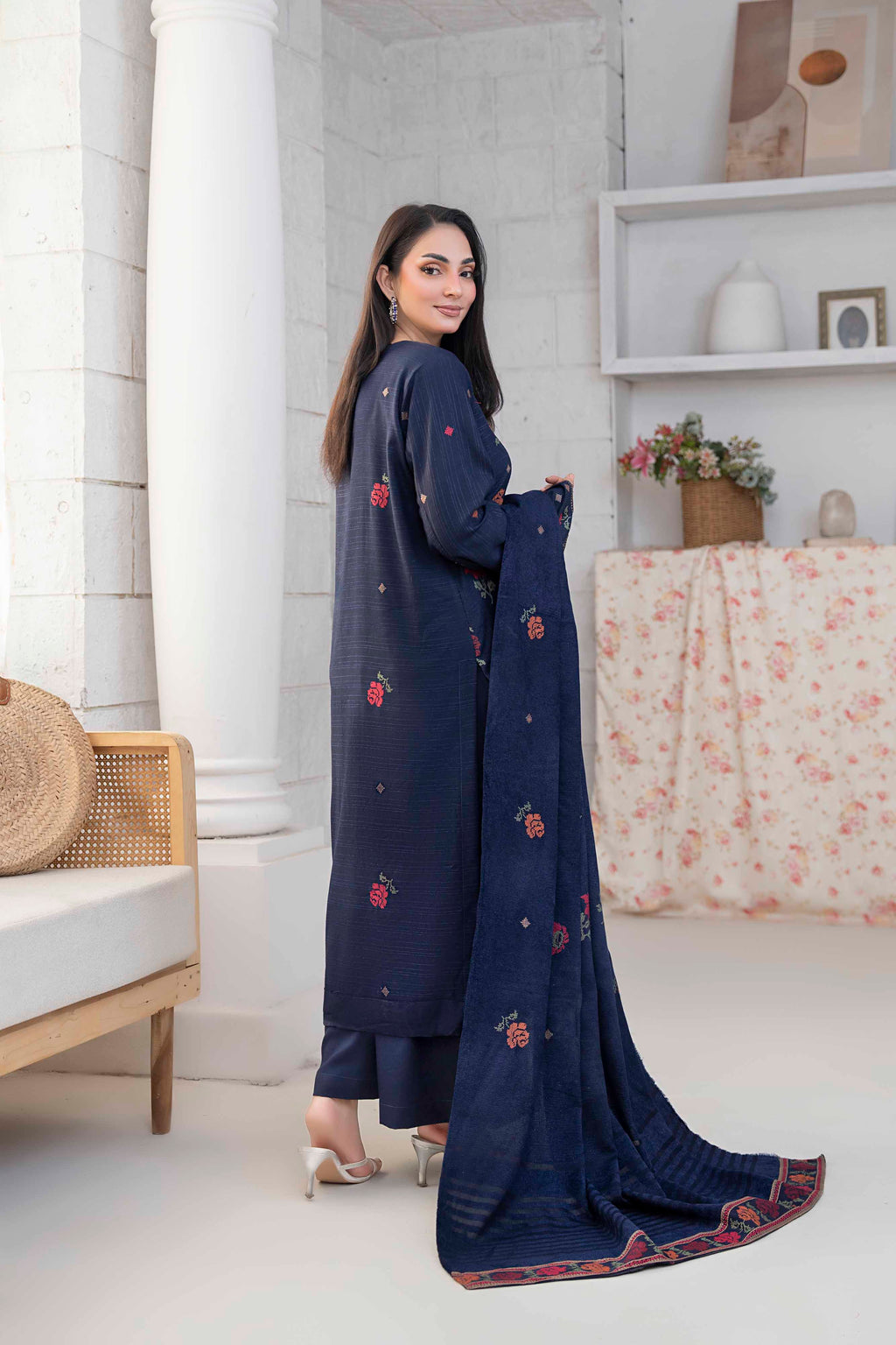 NAVY BLUE LUXURY EMBROIDERED VELVET CRYSTAL SET
