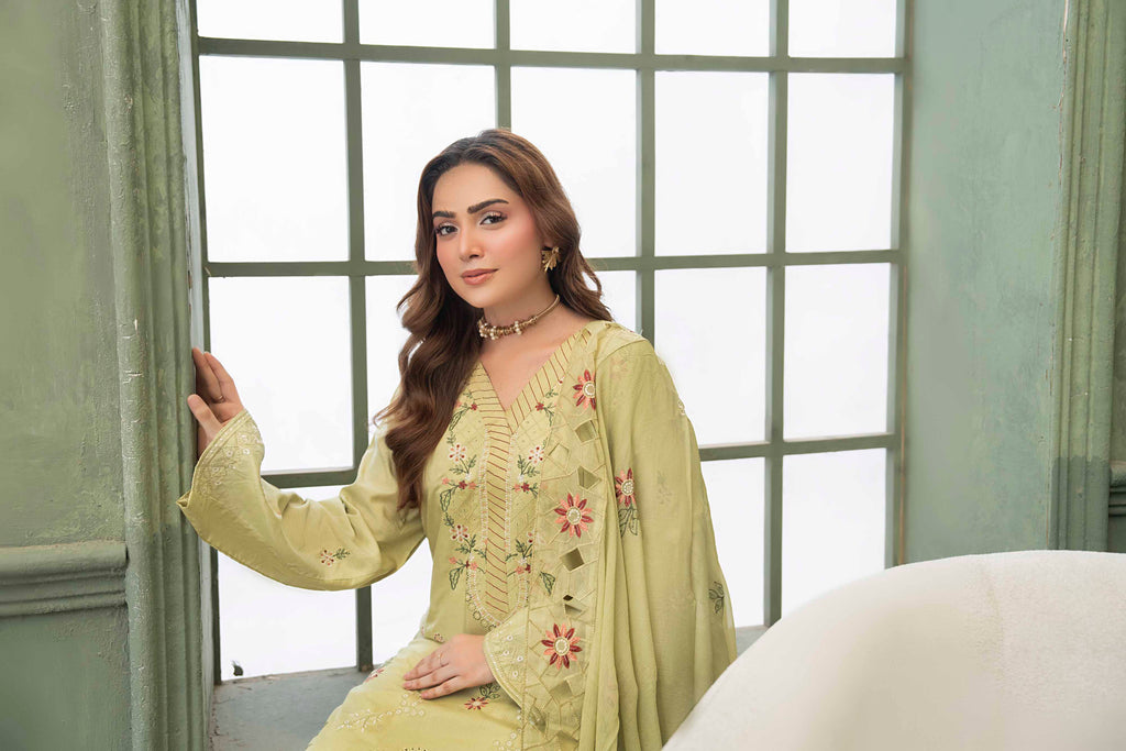Olive Green Embroidered Piece Suit with Crinkle Dupatta 3-Piece Suit