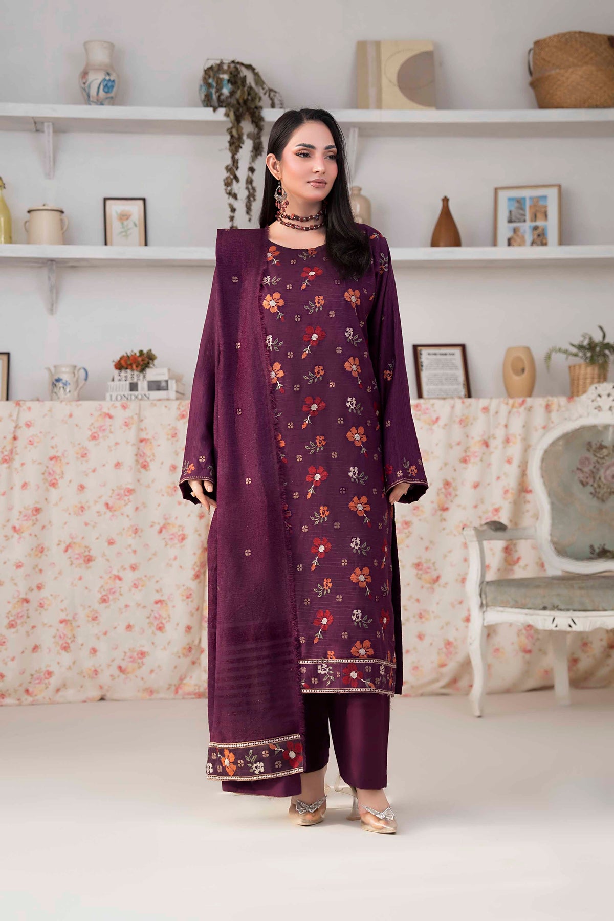 PLUM PURPLE LUXURY EMBROIDERED VELVET CRYSTAL SET