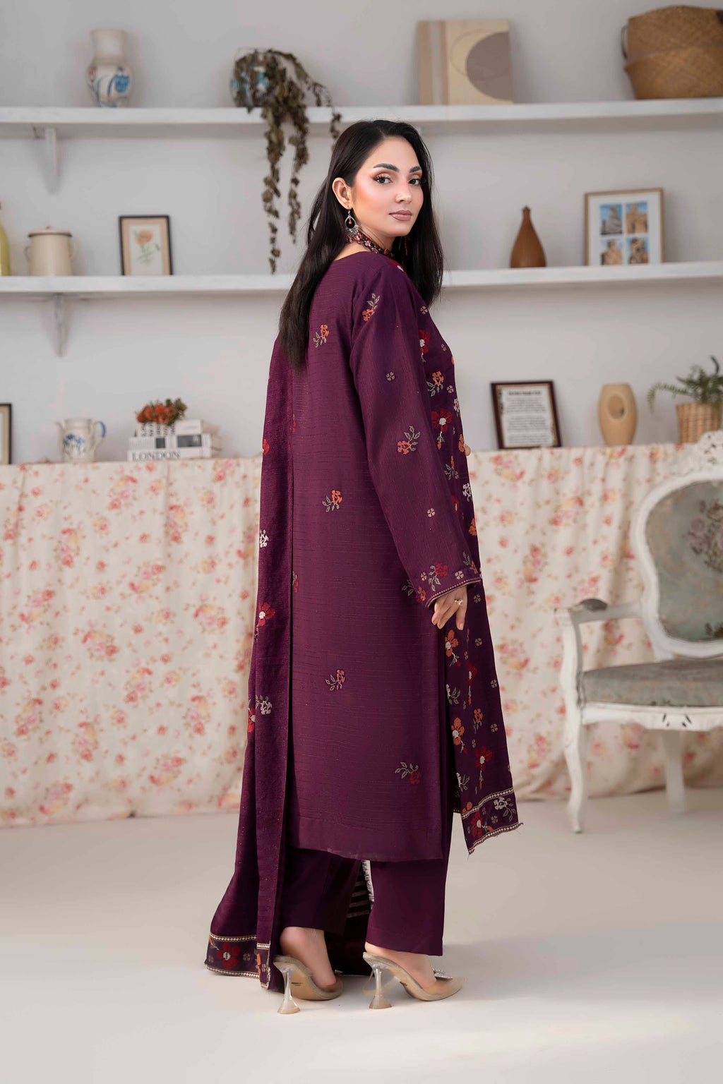 PLUM PURPLE LUXURY EMBROIDERED VELVET CRYSTAL SET