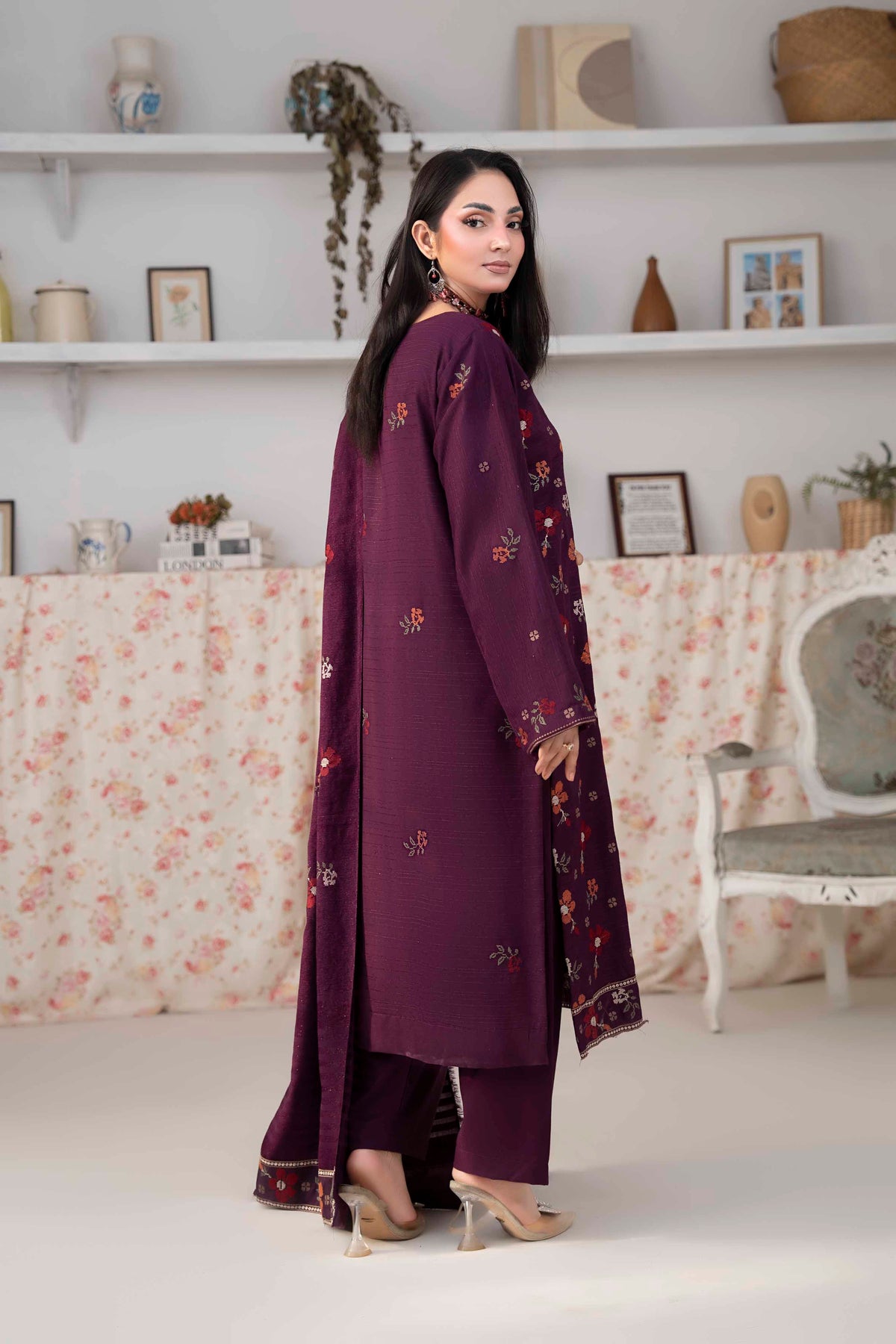 PLUM PURPLE LUXURY EMBROIDERED VELVET CRYSTAL SET