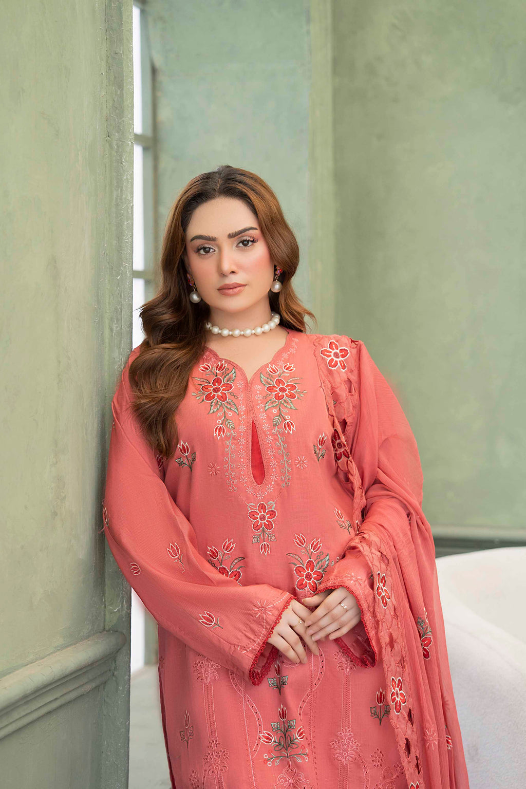 Peach Pink Embroidered Piece Suit with Crinkle Dupatta 3-Piece Suit