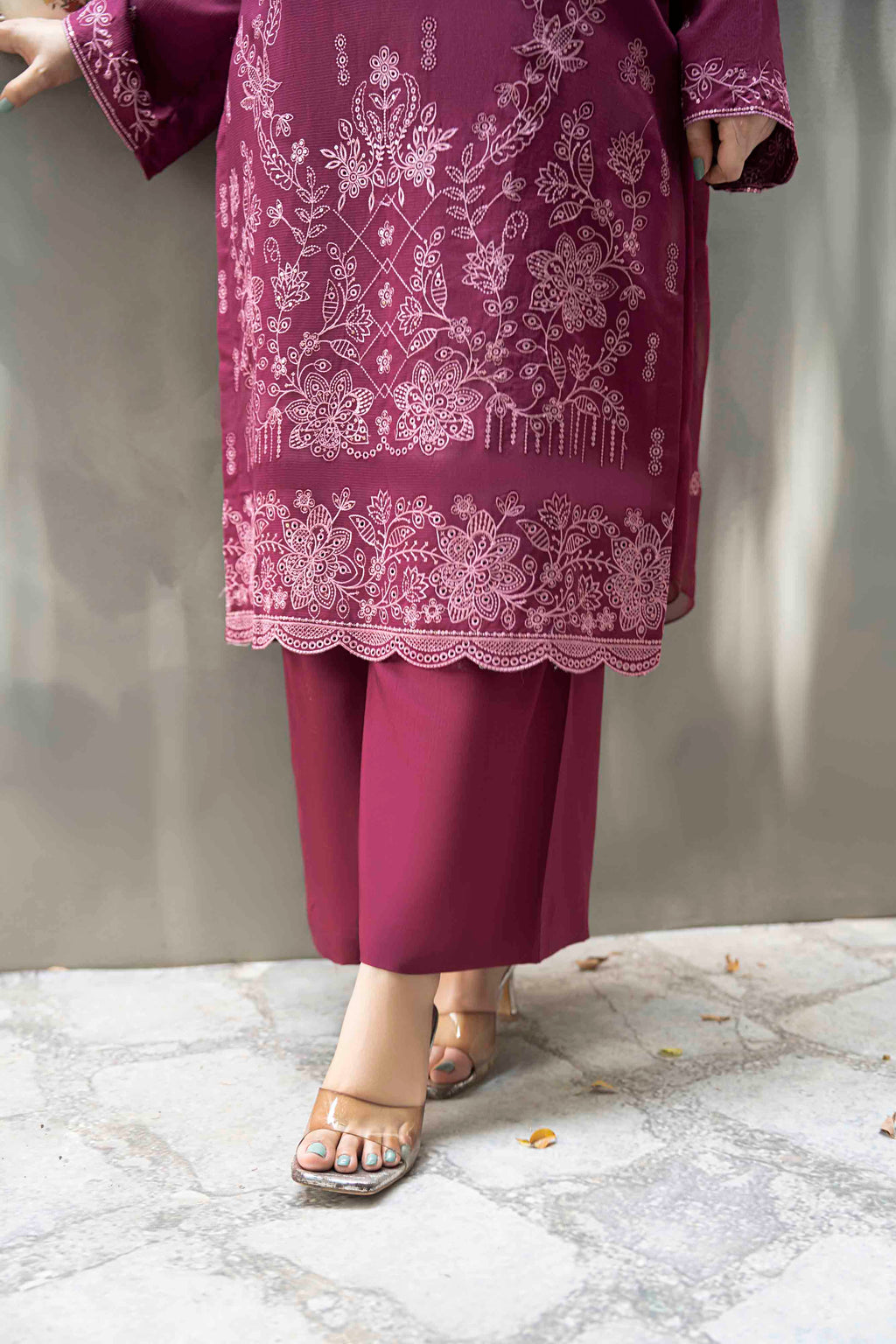 Plum Purple Slub Viscose Suit With Crinkle Dupattal 3-Piece Suit – Unstitched
