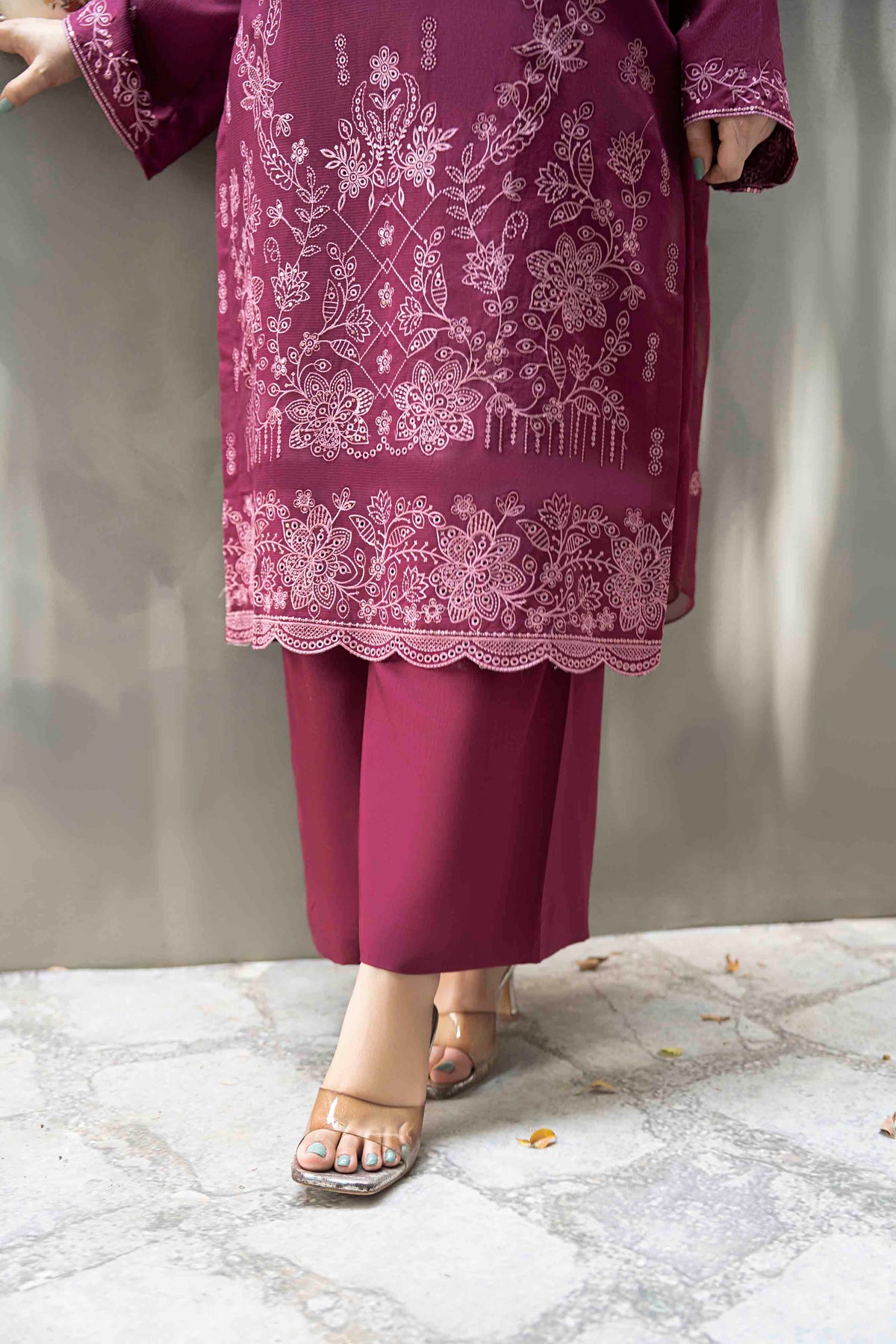Plum Purple Slub Viscose Suit With Crinkle Dupattal 3-Piece Suit – Unstitched
