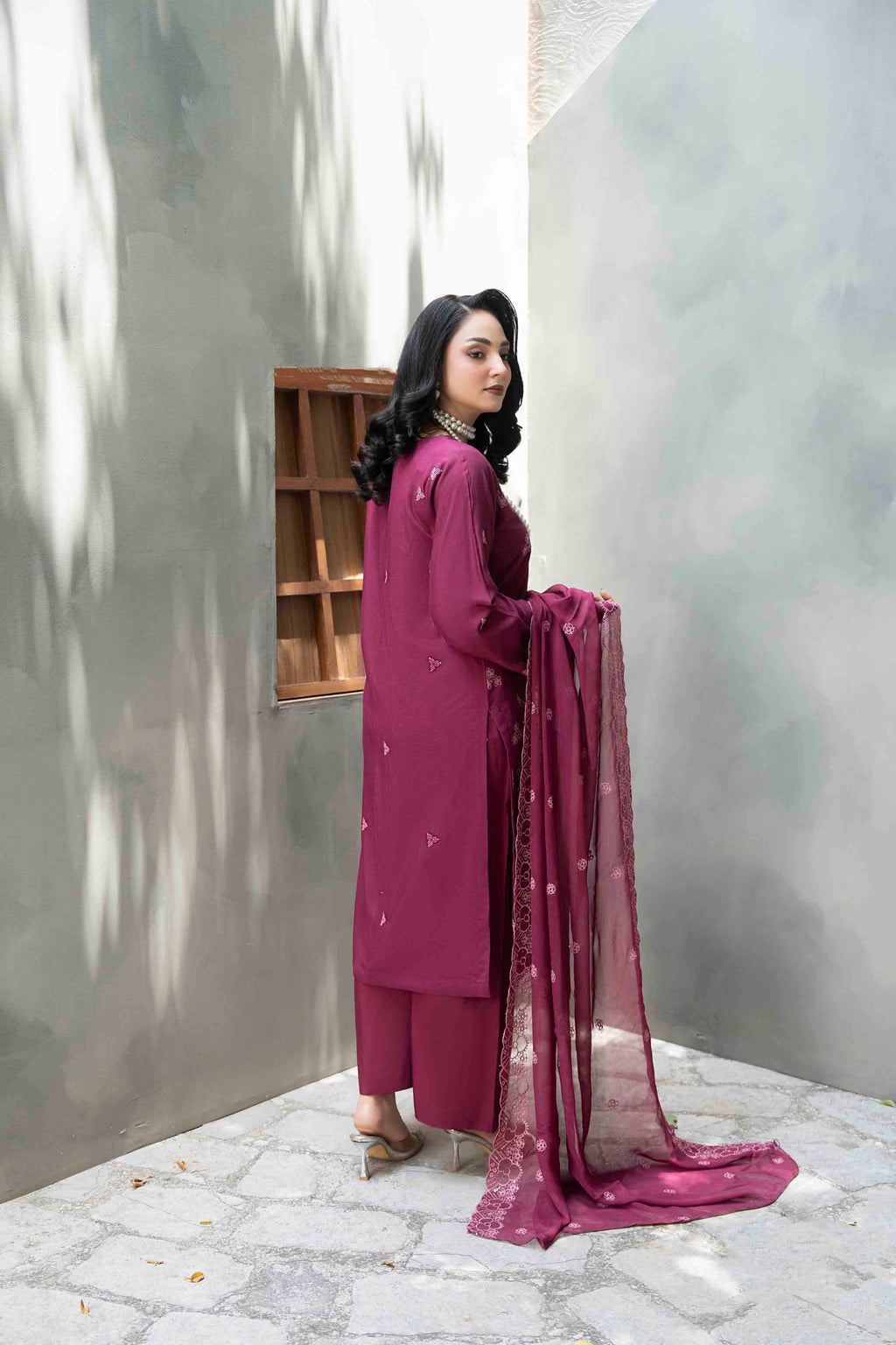 Plum Purple Slub Viscose Suit With Crinkle Dupattal 3-Piece Suit – Unstitched