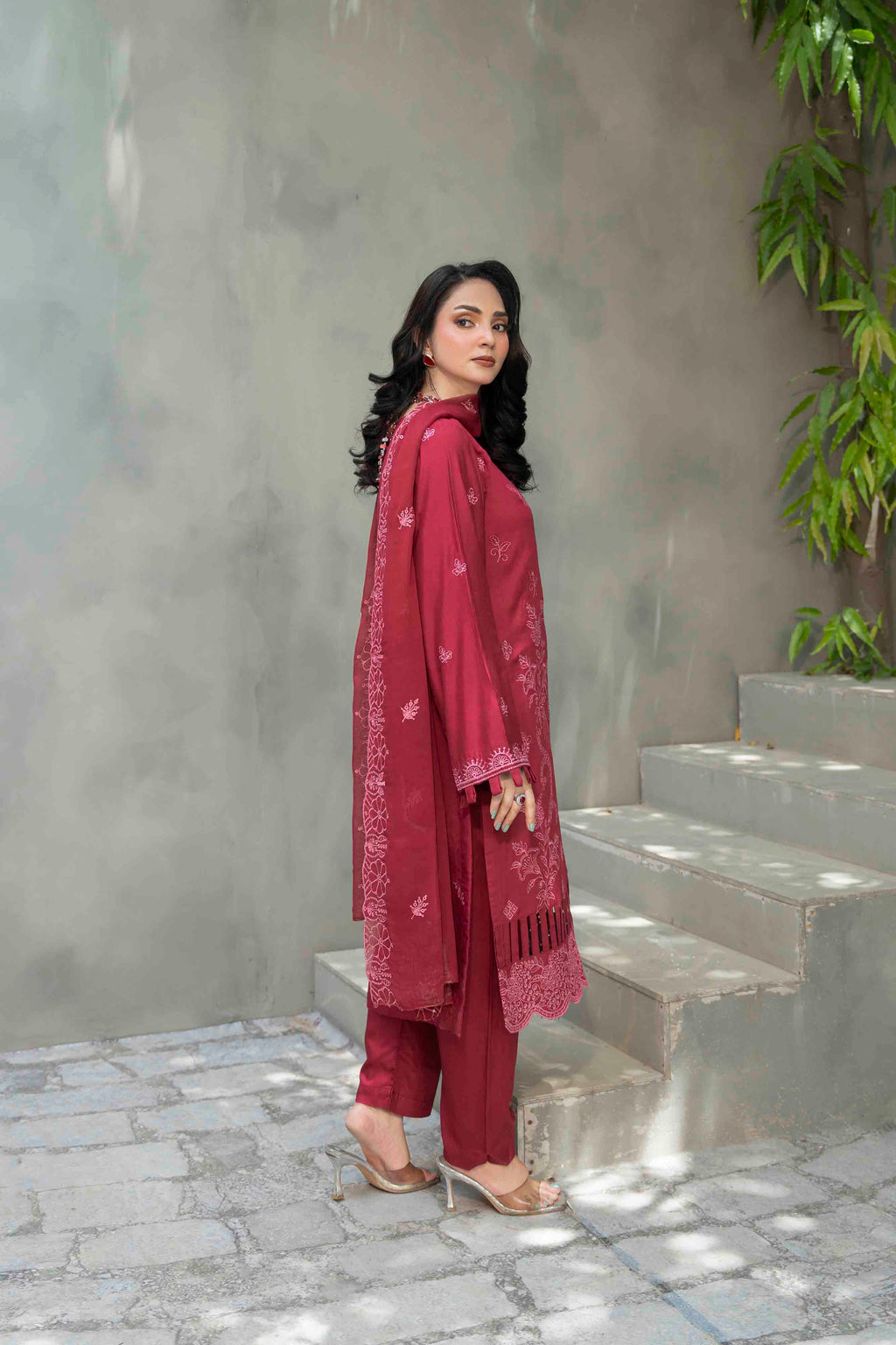 Plum Red Slub Viscose Suit With Crinkle Dupattal 3-Piece Suit – Unstitched