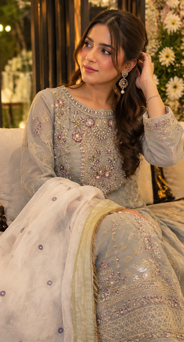 Royal Ivory Embroidered 3 Piece Pret Suit