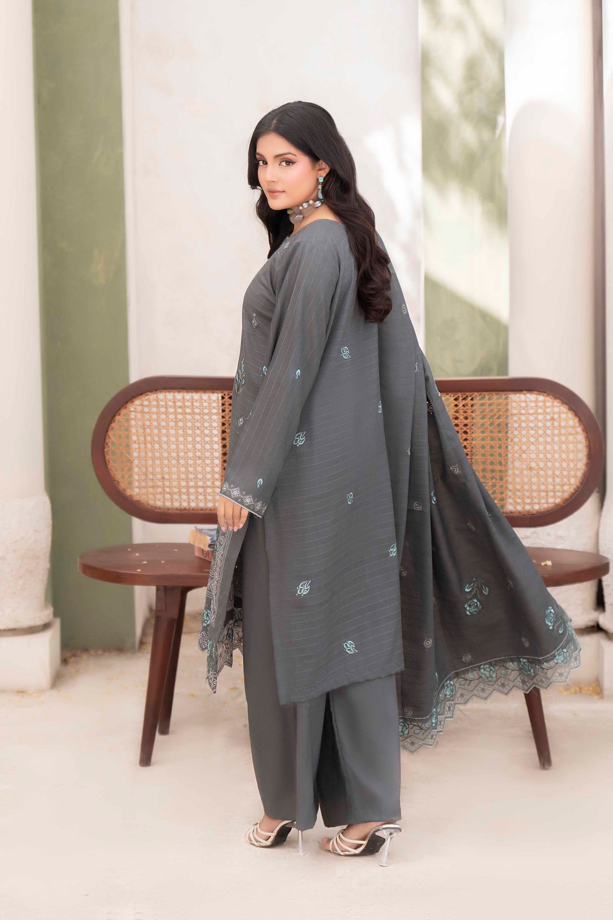 SLATE GREY LUXURY EMBROIDERED VELVET STRIPE CHAMKI SET