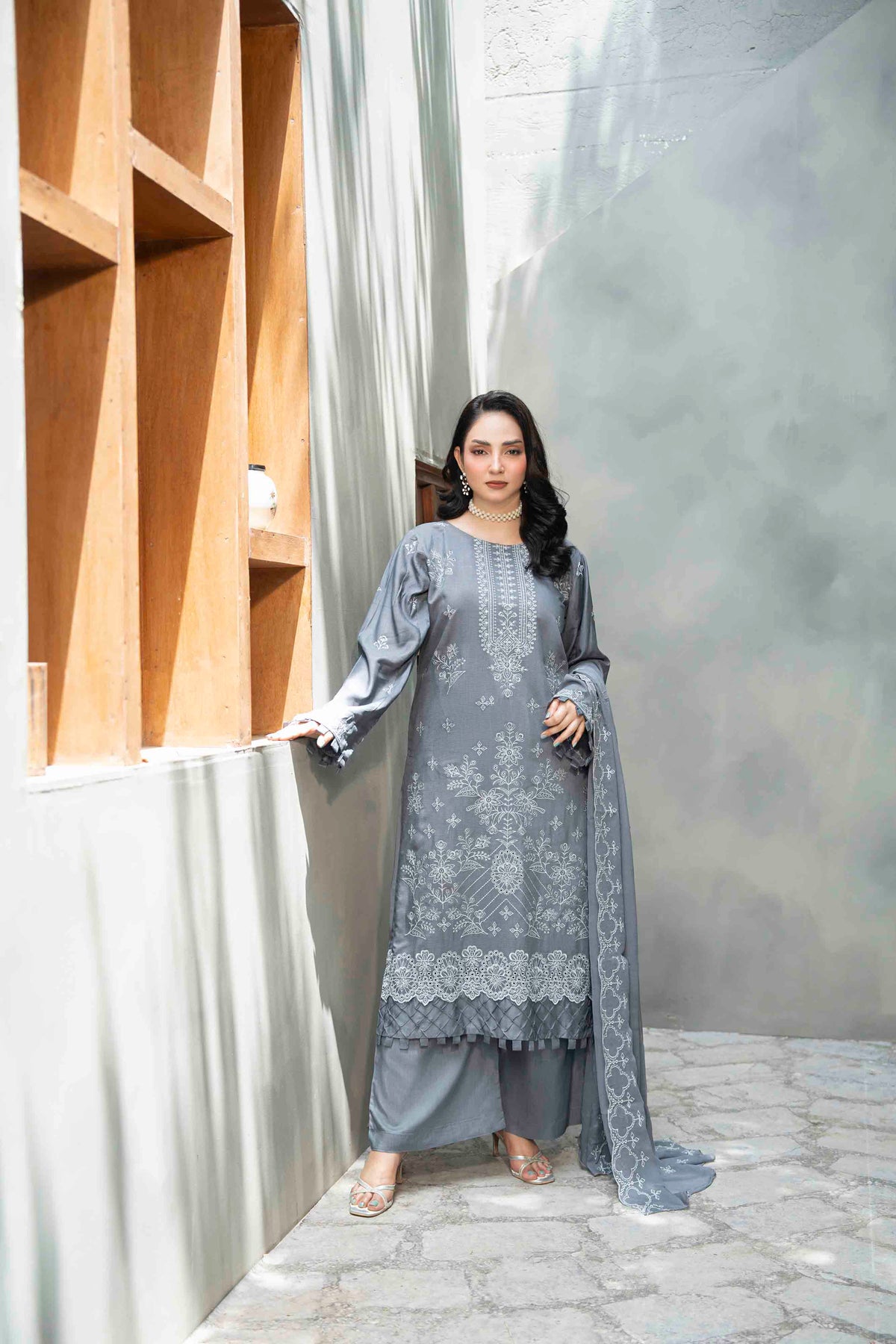 Slate Grey Slub Viscose Suit With Crinkle Dupattal 3-Piece Suit – Unstitched