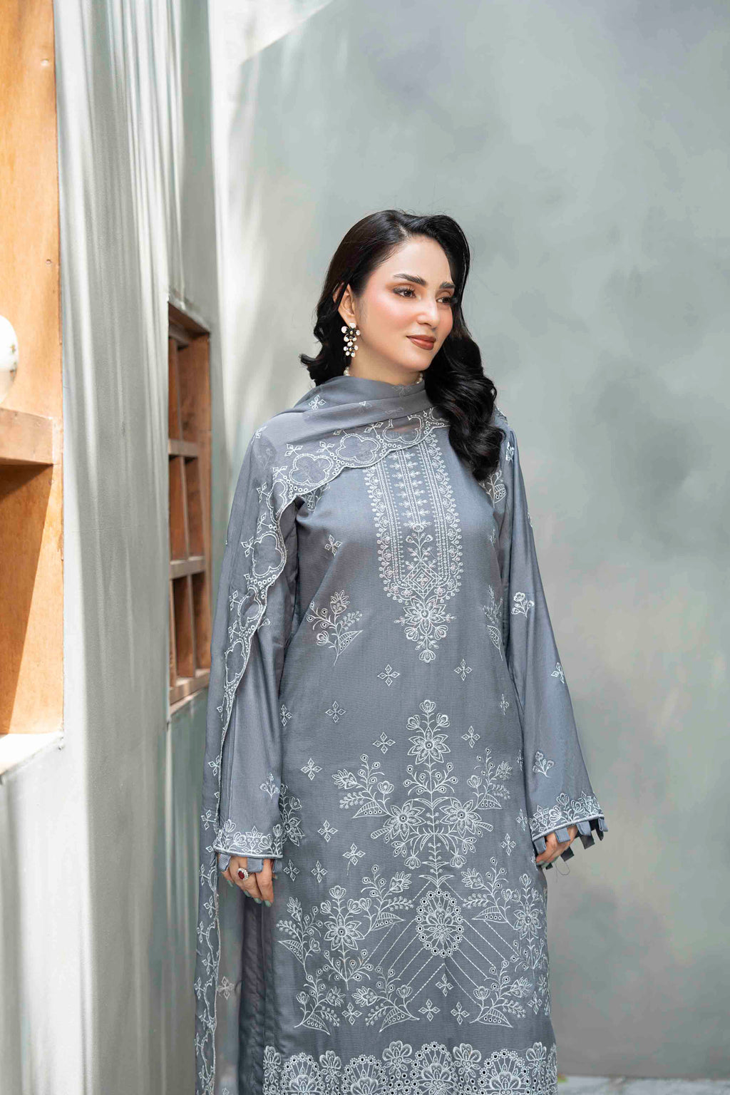 Slate Grey Slub Viscose Suit With Crinkle Dupattal 3-Piece Suit – Unstitched