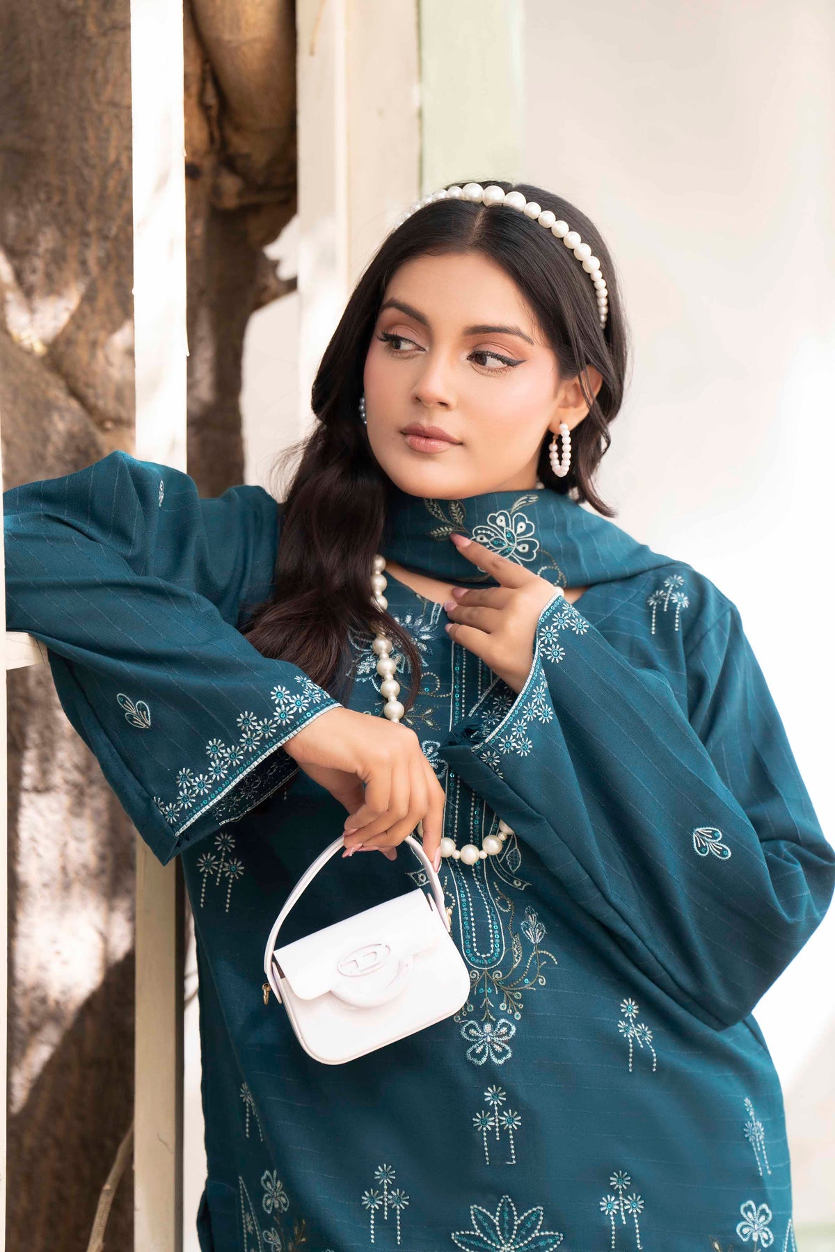 TEAL BLUE LUXURY EMBROIDERED VELVET STRIPE CHAMKI SET